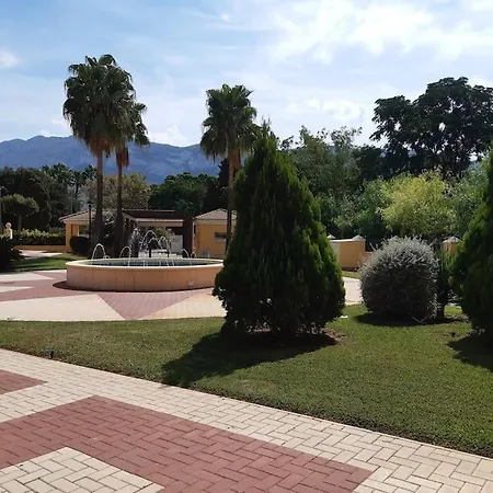 Апартаменти Con Piscina Y Vistas A La Montana