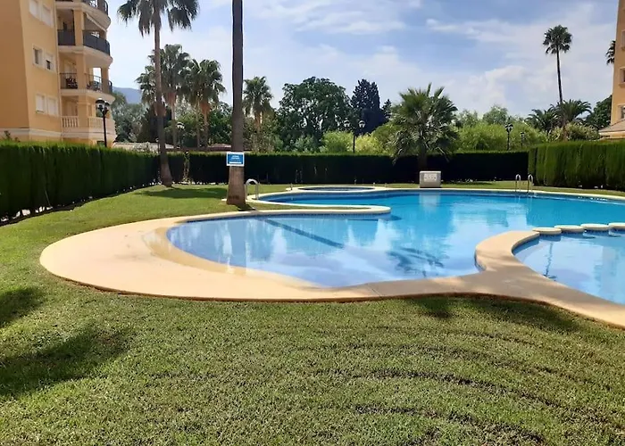 Апартаменти Con Piscina Y Vistas A La Montana *