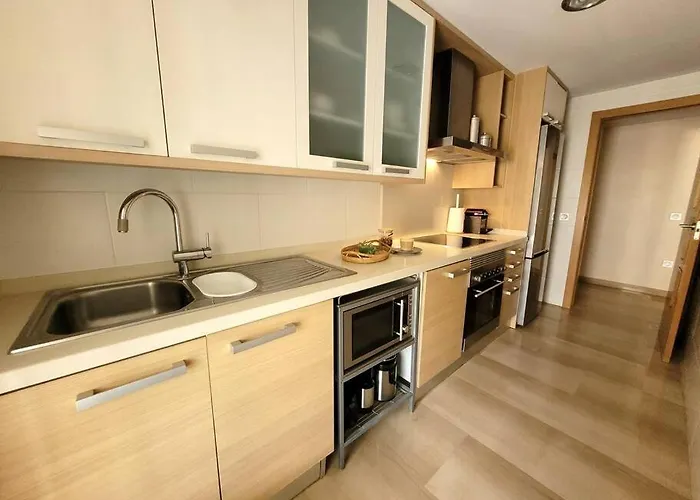 Con Piscina Y Vistas A La Montana Апартаменти *