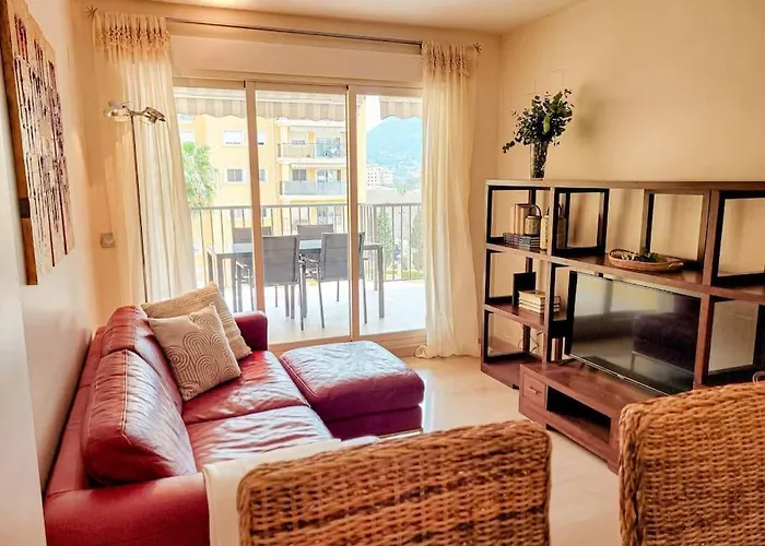 Con Piscina Y Vistas A La Montana Апартаменти *